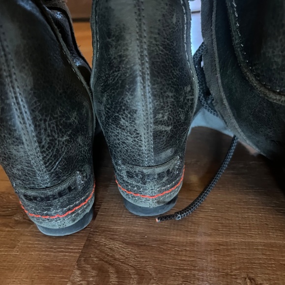 Sorel Wedge Boot size 7.5 - Picture 4 of 4